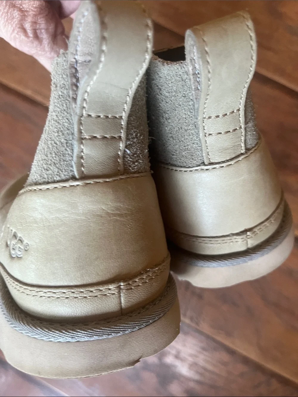 UGG Men's Suede Chukka Boots in Light Beige - Size 9